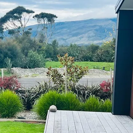 Miss Eastons Whare Villa Westport Exterior photo