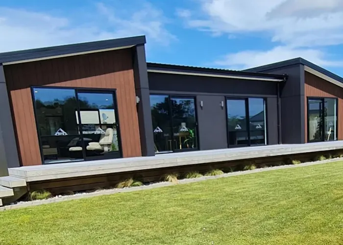 Miss Eastons Whare